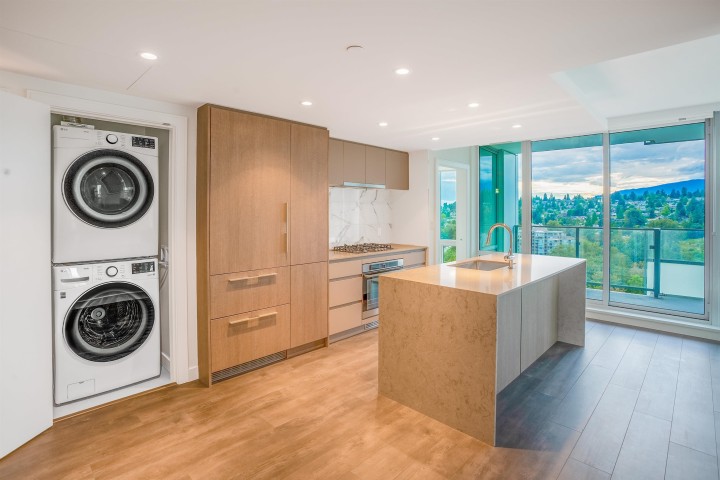 Photo 5 at 2201 - 1500 Fern Street, Lynnmour, North Vancouver