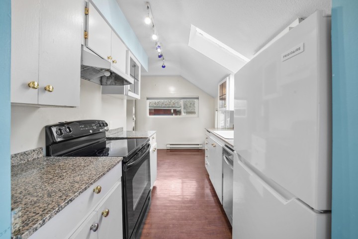 Photo 24 at 3535- - 3539 W 3rd Avenue, Kitsilano, Vancouver West