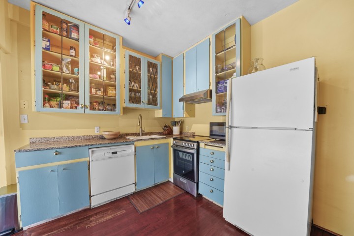 Photo 8 at 3535- - 3539 W 3rd Avenue, Kitsilano, Vancouver West