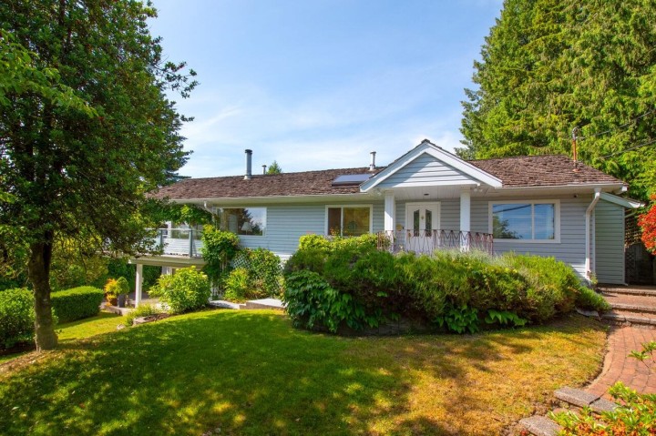 Photo 2 at 530 E Queens Road, Upper Lonsdale, North Vancouver