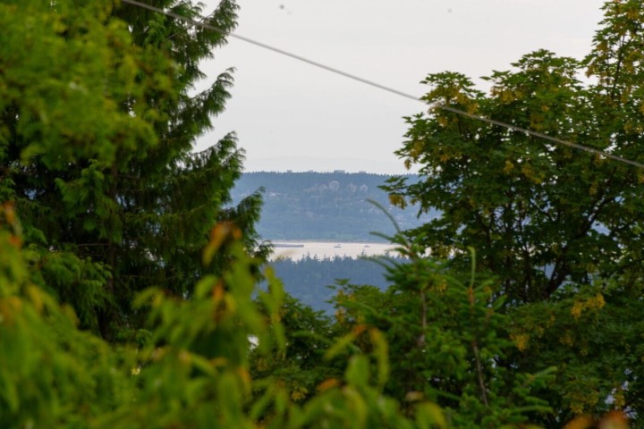 Photo 38 at 530 E Queens Road, Upper Lonsdale, North Vancouver