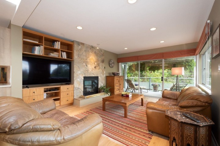 Photo 10 at 530 E Queens Road, Upper Lonsdale, North Vancouver