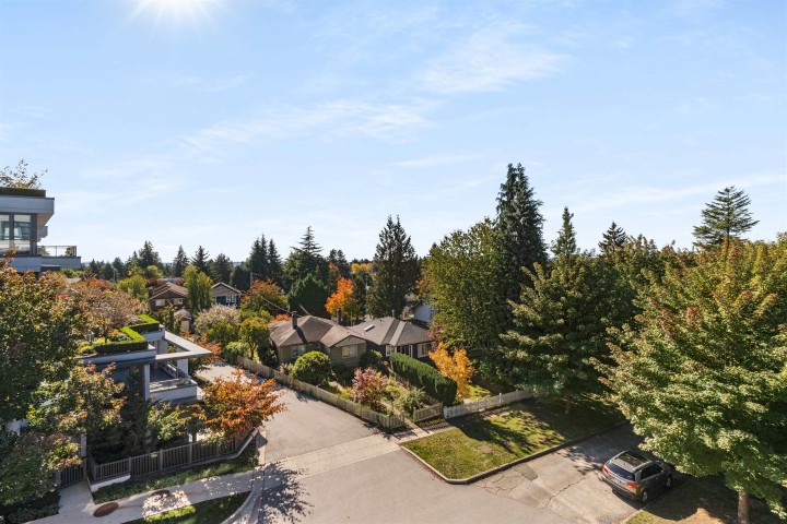 Photo 5 at 310 - 6333 West Boulevard, Kerrisdale, Vancouver West