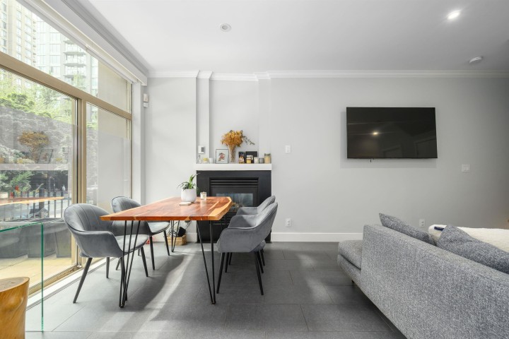 Photo 7 at 987 Richards Street, Downtown VW, Vancouver West