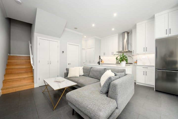 Photo 5 at 987 Richards Street, Downtown VW, Vancouver West