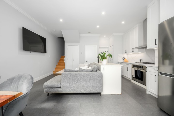 Photo 4 at 987 Richards Street, Downtown VW, Vancouver West