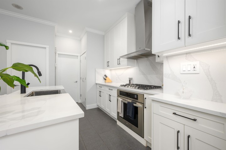 Photo 8 at 987 Richards Street, Downtown VW, Vancouver West