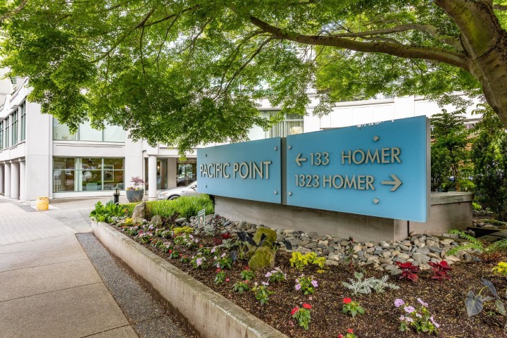 Photo 2 at B1002 - 1331 Homer Street, Yaletown, Vancouver West