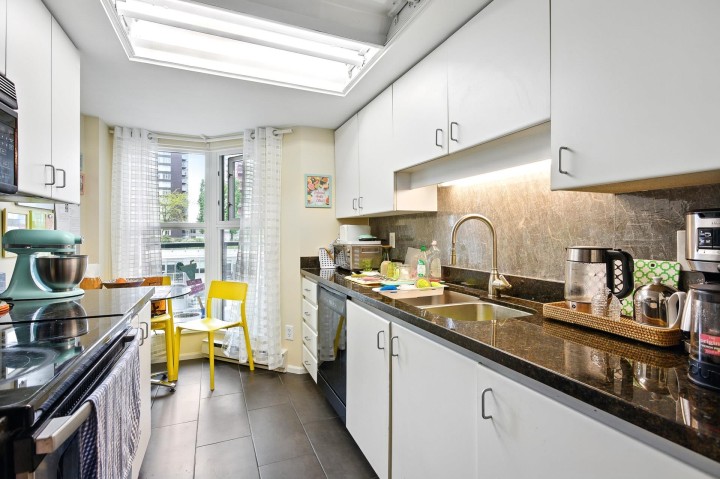 Photo 17 at B1002 - 1331 Homer Street, Yaletown, Vancouver West