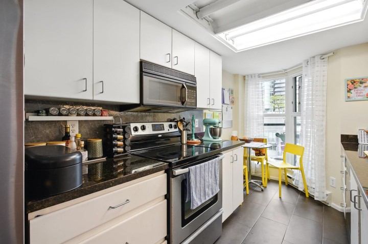 Photo 16 at B1002 - 1331 Homer Street, Yaletown, Vancouver West