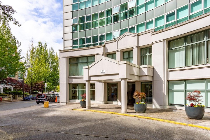 Photo 3 at B1002 - 1331 Homer Street, Yaletown, Vancouver West