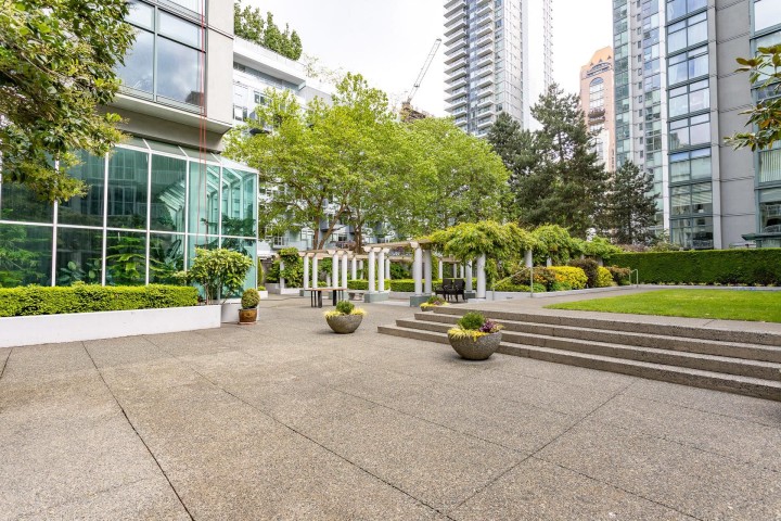 Photo 29 at B1002 - 1331 Homer Street, Yaletown, Vancouver West