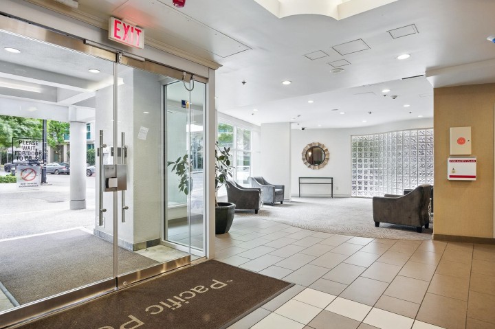 Photo 4 at B1002 - 1331 Homer Street, Yaletown, Vancouver West