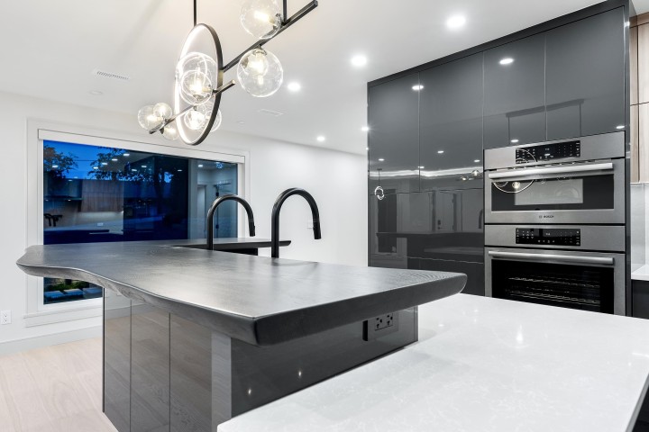 Photo 13 at 2050 Westdean Crescent, Ambleside, West Vancouver