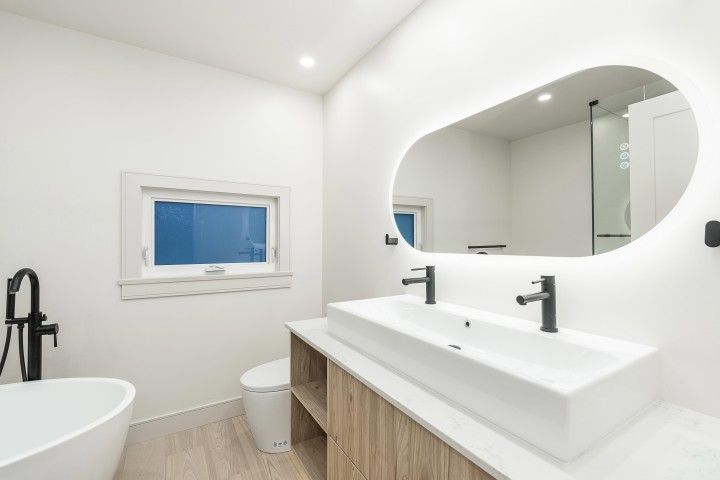 Photo 26 at 2050 Westdean Crescent, Ambleside, West Vancouver