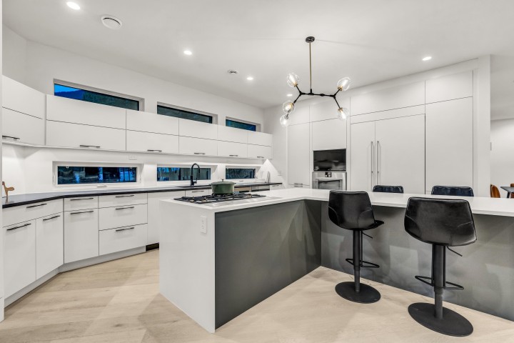 Photo 7 at 4500 Canterbury Crescent, Forest Hills NV, North Vancouver