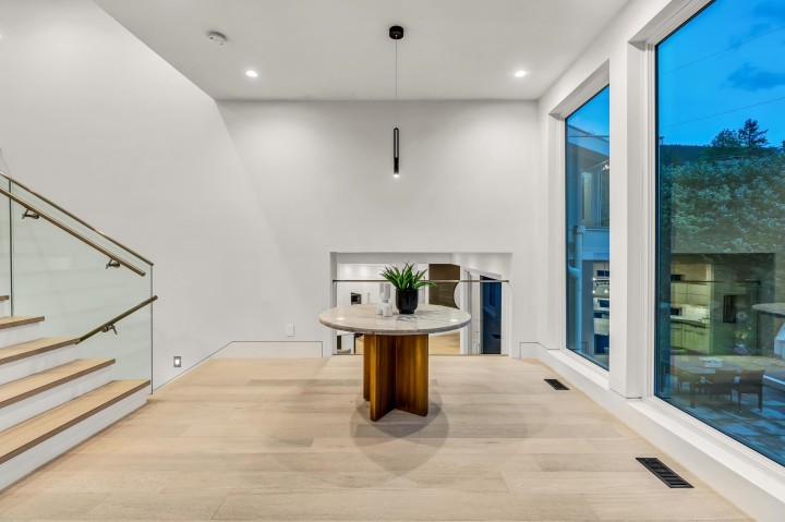 Photo 11 at 4500 Canterbury Crescent, Forest Hills NV, North Vancouver