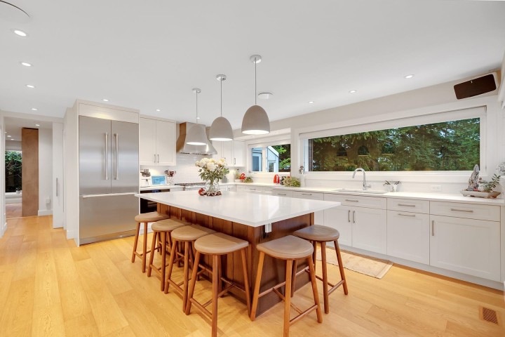 Photo 22 at 3706 Southridge Place, Westmount WV, West Vancouver