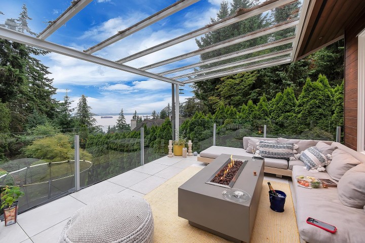 Photo 10 at 3706 Southridge Place, Westmount WV, West Vancouver