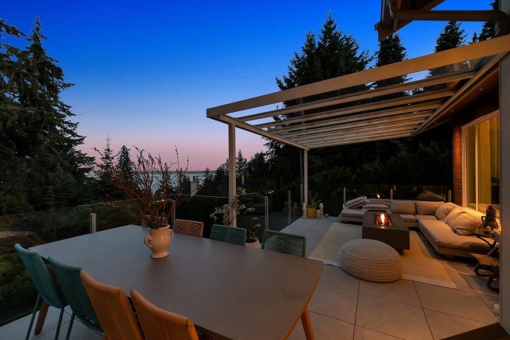 Photo 14 at 3706 Southridge Place, Westmount WV, West Vancouver