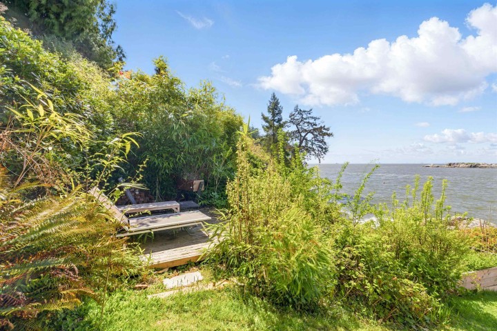 Photo 17 at 5252 Marine Drive, Caulfeild, West Vancouver