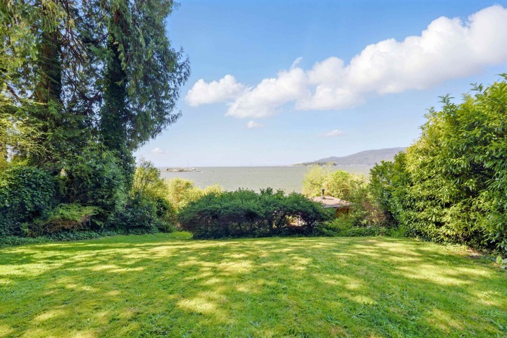 Photo 16 at 5252 Marine Drive, Caulfeild, West Vancouver