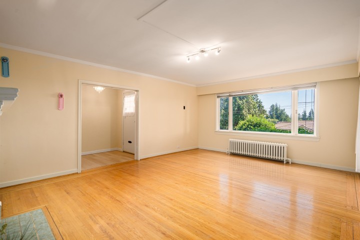 Photo 10 at 1371 Mathers Avenue, Ambleside, West Vancouver
