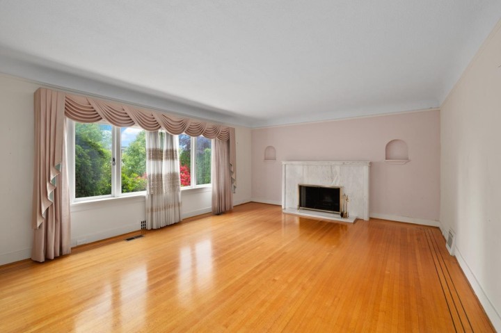 Photo 5 at 2676 W 33rd Avenue, MacKenzie Heights, Vancouver West