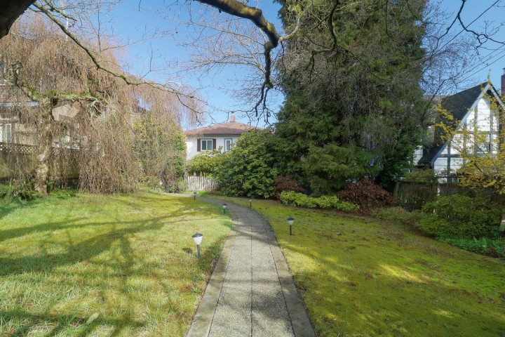 Photo 1 at 4557 W 4th Avenue, Point Grey, Vancouver West