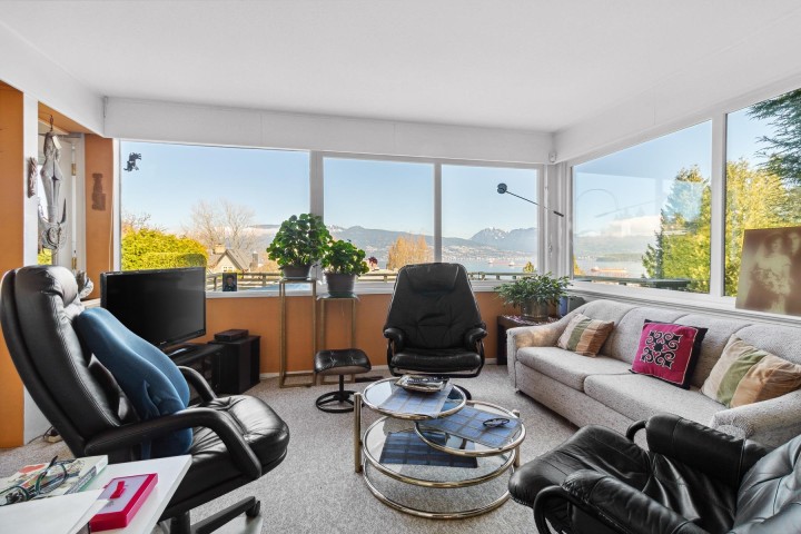 Photo 4 at 4557 W 4th Avenue, Point Grey, Vancouver West