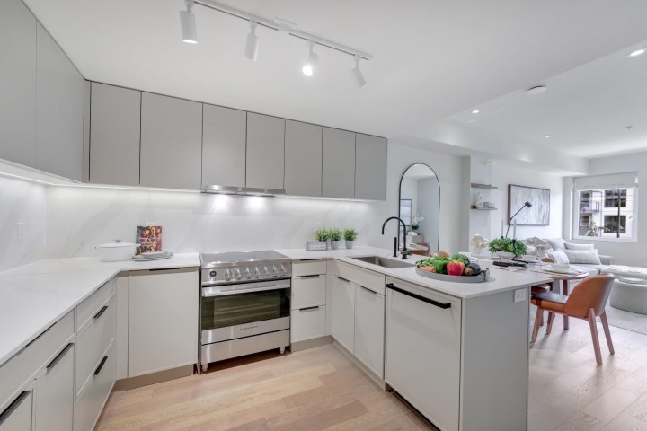 Photo 12 at 6 - 632 E 3rd Street, Lower Lonsdale, North Vancouver