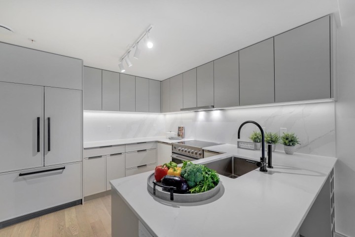 Photo 11 at 6 - 632 E 3rd Street, Lower Lonsdale, North Vancouver