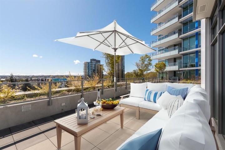 Photo 2 at 610 - 1500 Fern Street, Lynnmour, North Vancouver