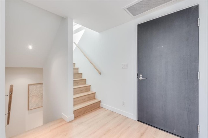 Photo 16 at 610 - 1500 Fern Street, Lynnmour, North Vancouver