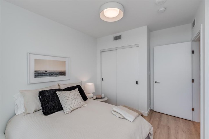 Photo 11 at 610 - 1500 Fern Street, Lynnmour, North Vancouver