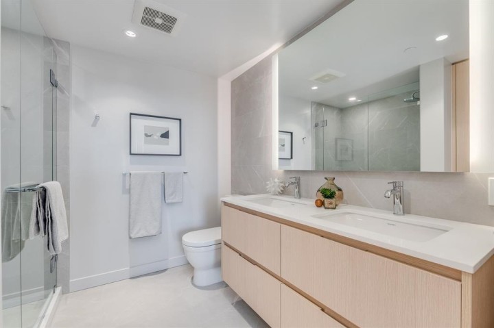 Photo 21 at 610 - 1500 Fern Street, Lynnmour, North Vancouver