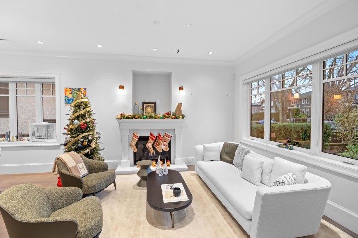 Photo 2 at 2756 W 38th Avenue, Kerrisdale, Vancouver West