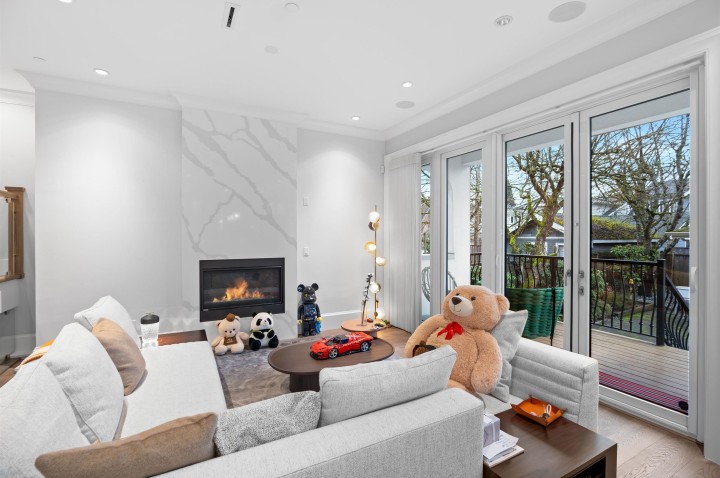 Photo 3 at 2756 W 38th Avenue, Kerrisdale, Vancouver West