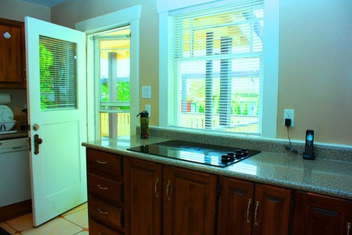 Photo 11 at 3346 W 10th Avenue, Kitsilano, Vancouver West