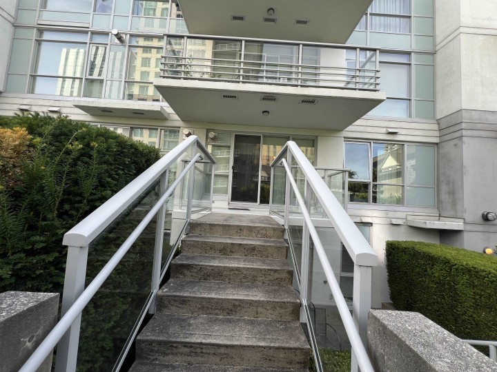 Photo 16 at 201 - 6080 Iona Drive, University VW, Vancouver West