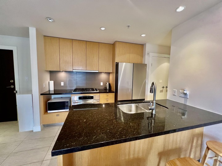 Photo 10 at 201 - 6080 Iona Drive, University VW, Vancouver West