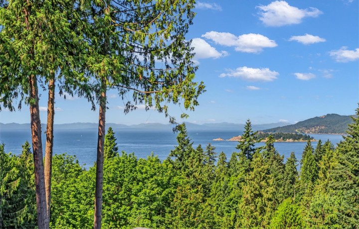 Photo 1 at 5317 Montiverdi Place, Caulfeild, West Vancouver