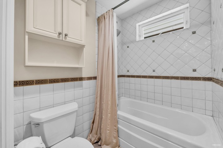 Photo 32 at 4513 Caulfeild Lane, Caulfeild, West Vancouver