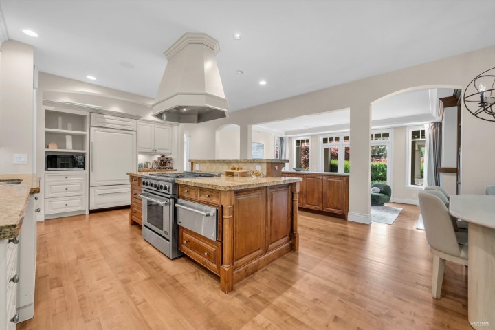 Photo 11 at 4513 Caulfeild Lane, Caulfeild, West Vancouver