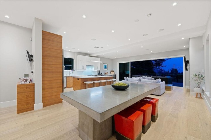 Photo 6 at 105 Monte Vista Court, Upper Lonsdale, North Vancouver