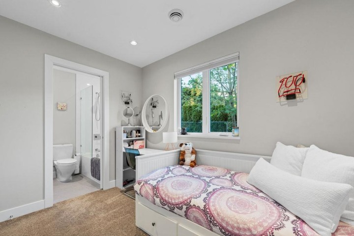 Photo 26 at 105 Monte Vista Court, Upper Lonsdale, North Vancouver