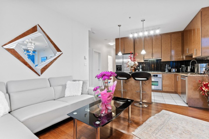 Photo 10 at 3303 - 1189 Melville Street, Coal Harbour, Vancouver West