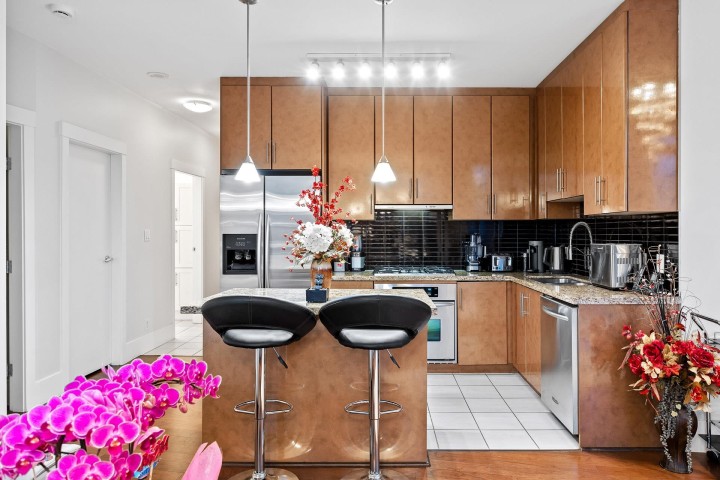 Photo 11 at 3303 - 1189 Melville Street, Coal Harbour, Vancouver West