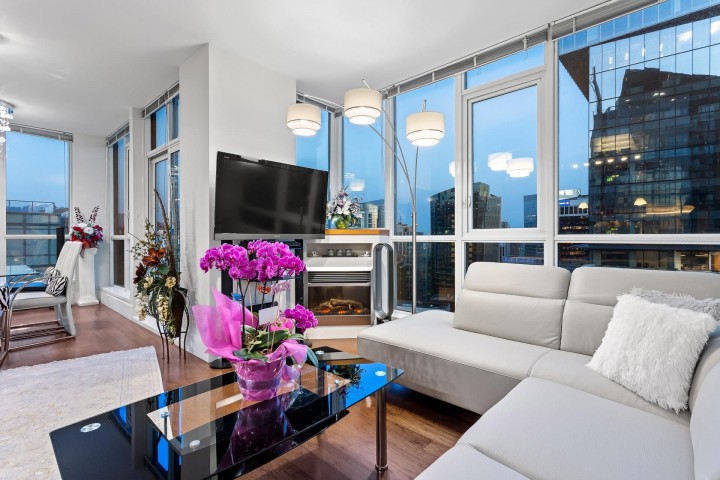 Photo 4 at 3303 - 1189 Melville Street, Coal Harbour, Vancouver West