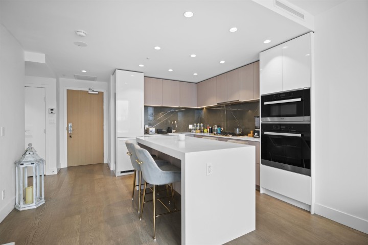 Photo 7 at 505 - 1675 Lions Gate Lane, Pemberton NV, North Vancouver